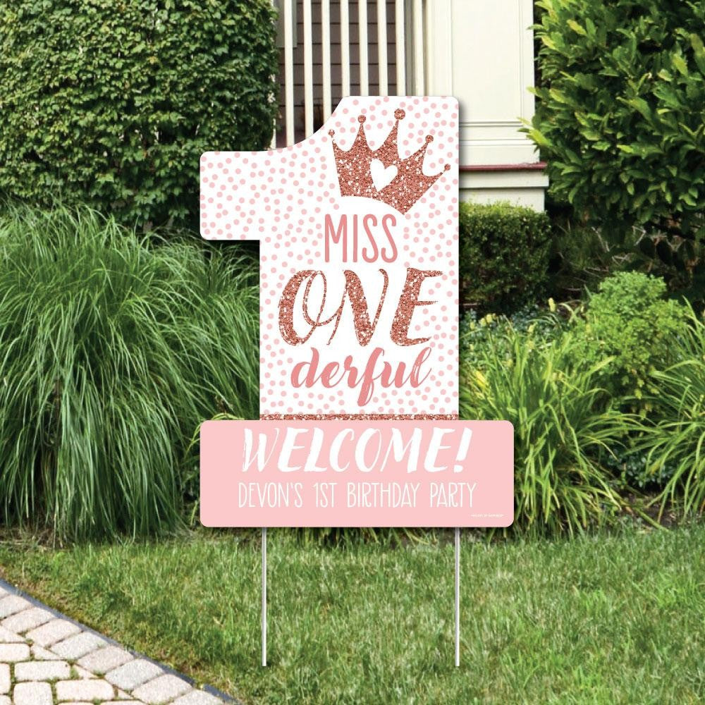 Big Dot of Happiness 1st Birthday Little Miss Onederful - Party Decorations - Girl First Birthday Party Welcome Yard Sign