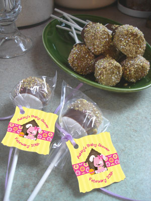 Baby Shower Favors: Marshmallow Pops