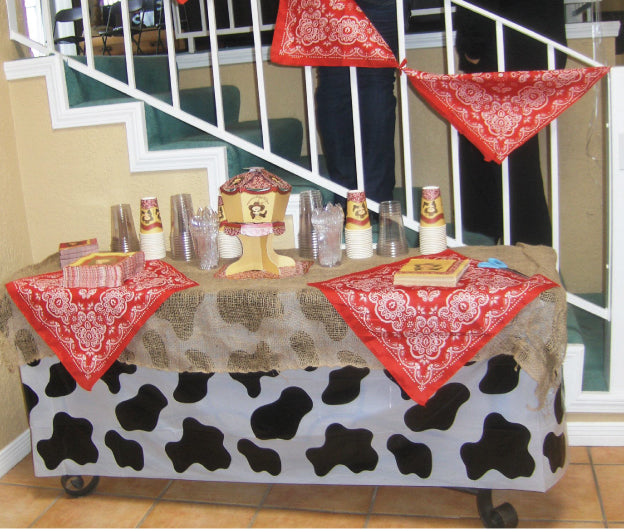 Do-It-Yourself Ideas: Bandana Garland