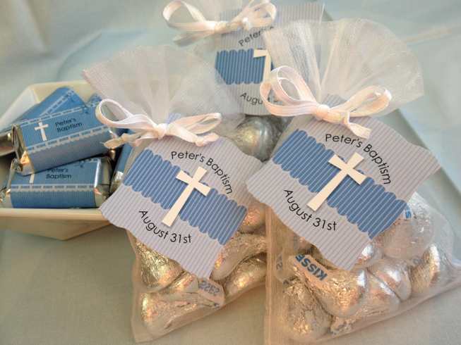 Easy Baptism Favor Idea: “Kisses” From the Guest of Honor!