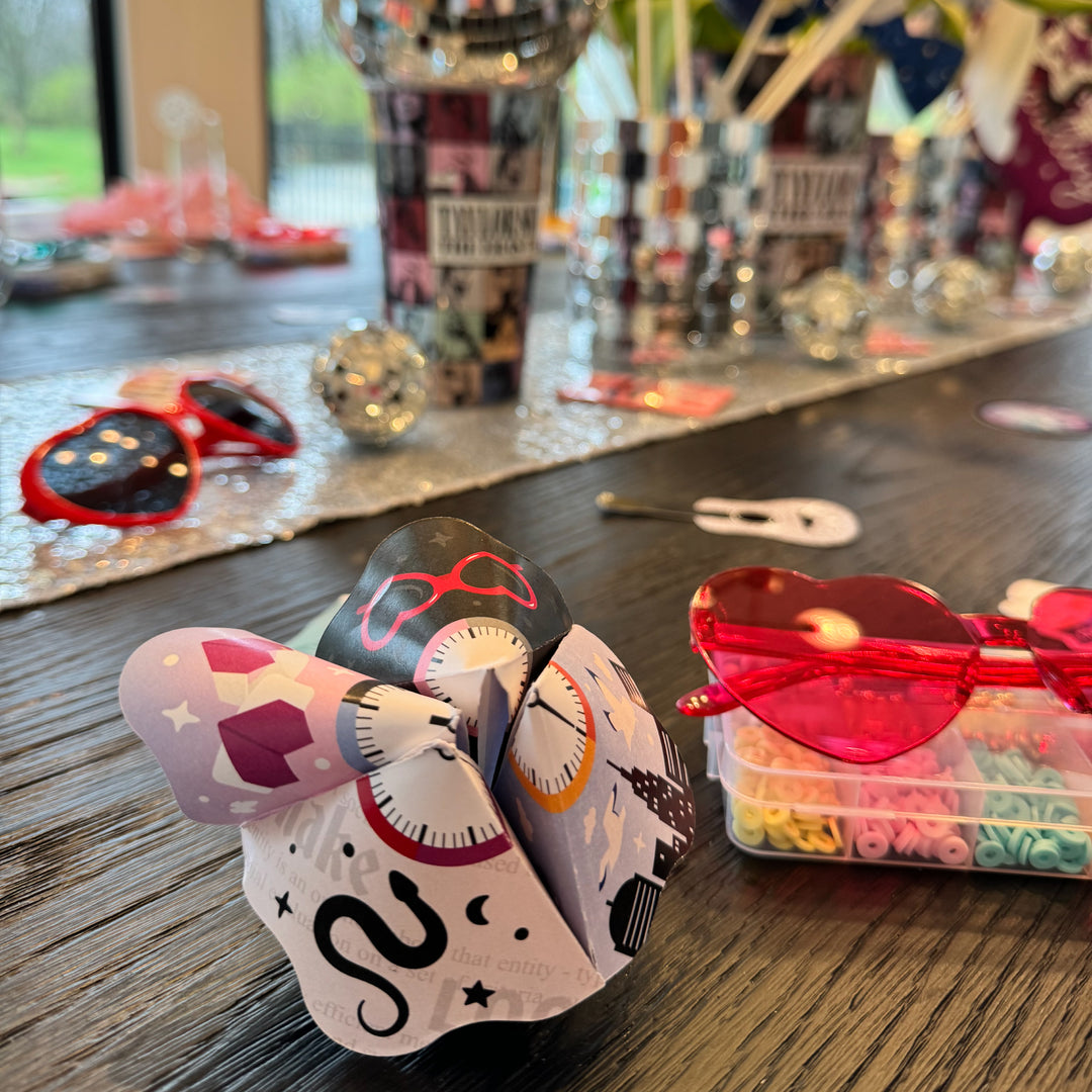 In My Party Era - Celebrity Concert Party Cootie Catcher Game - Truth or Dare Fortune Tellers - Set of 12
