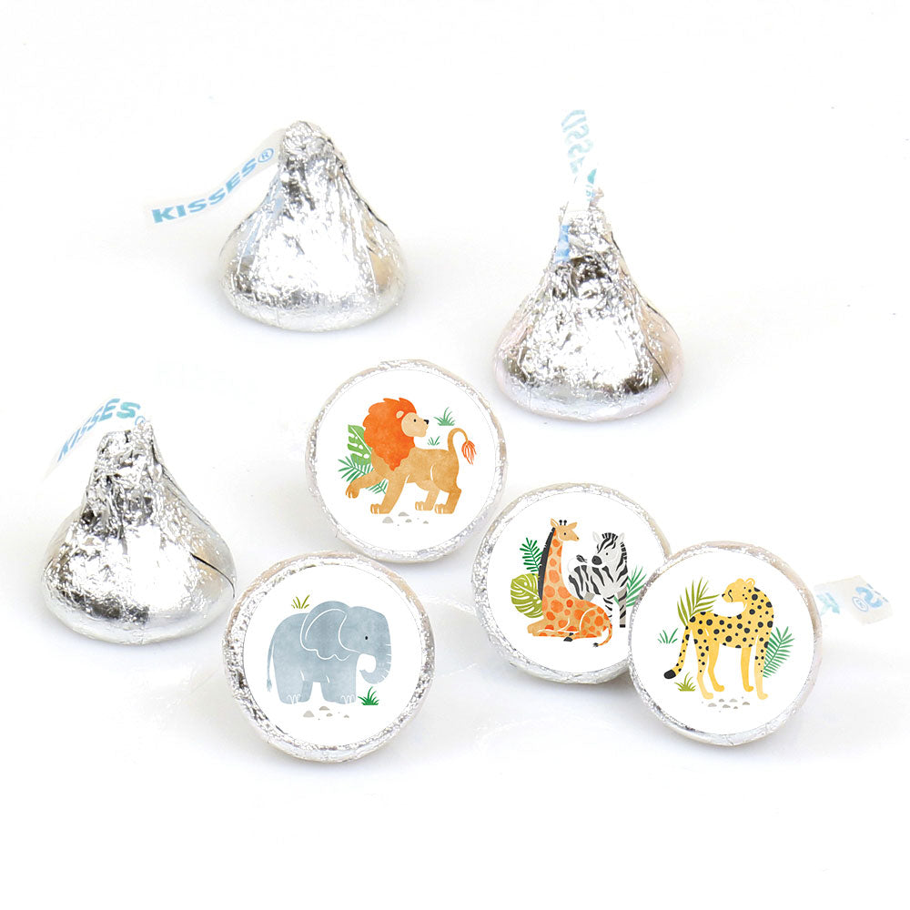 Elephant lion giraffe zebra round candy label designs
