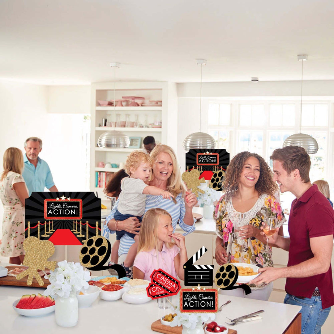 Red Carpet Showstopper Table Toppers - 35 Pc