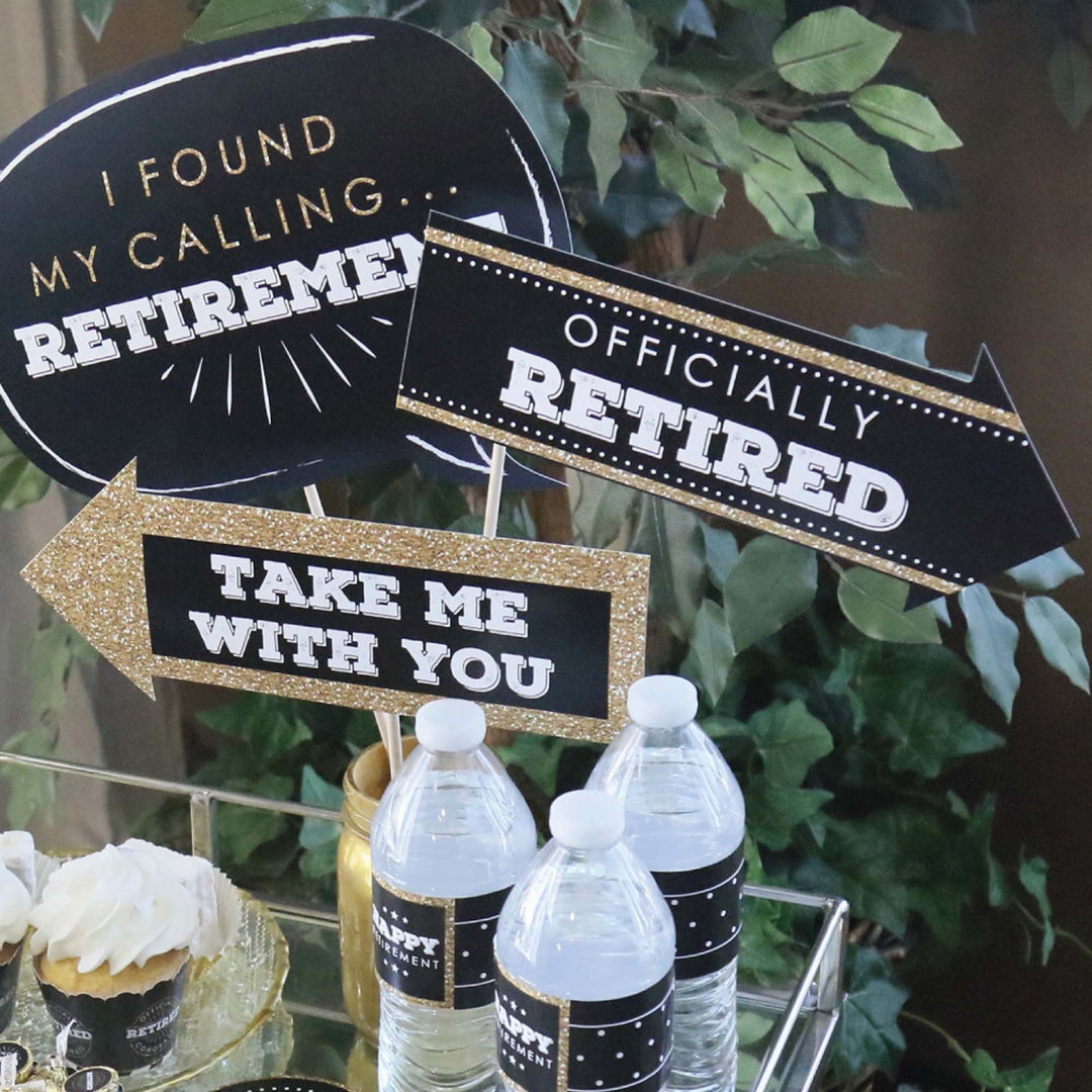 Funny Happy Retirement - 10 Piece Retirement Party Photo Booth Props Kit