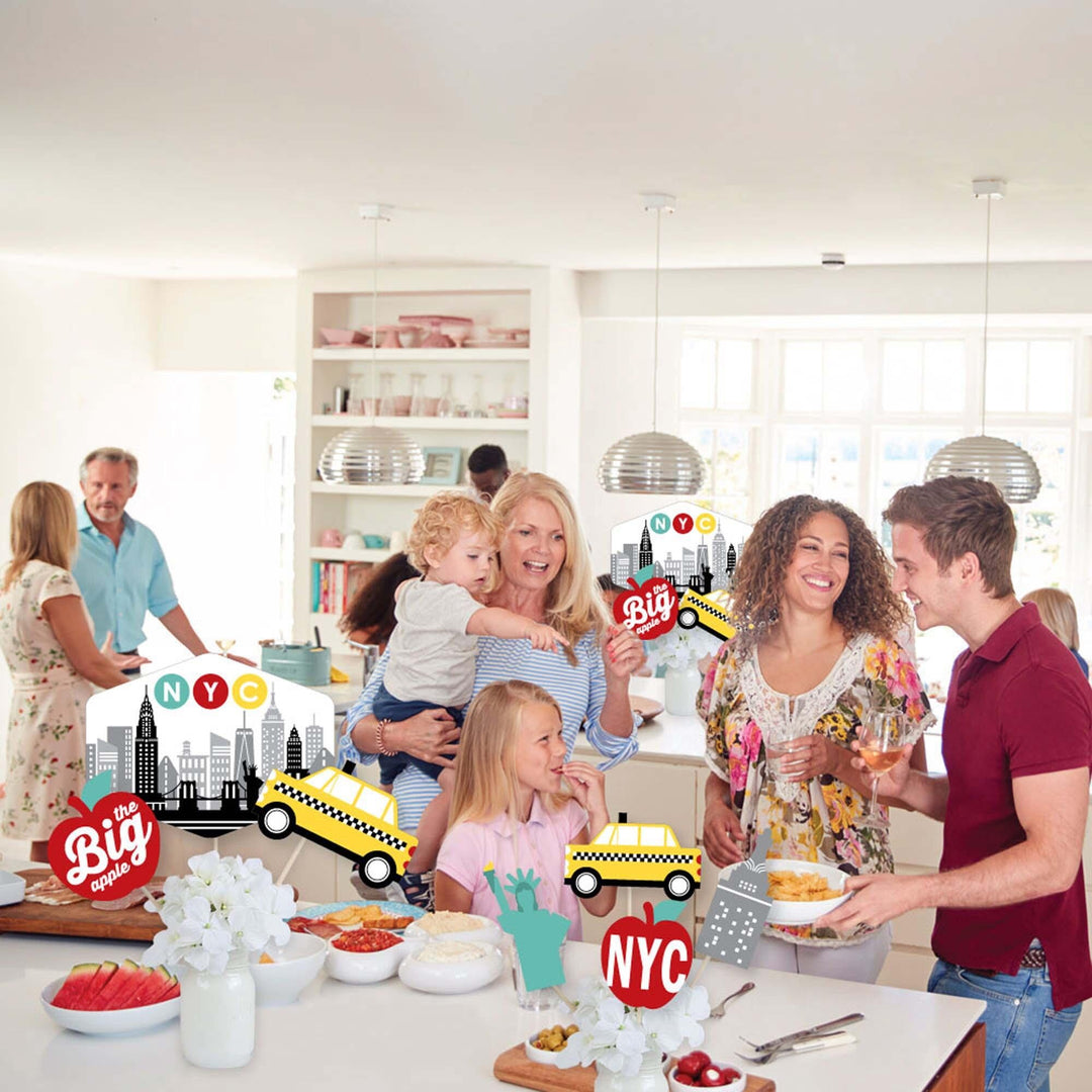 NYC Cityscape Showstopper Table Toppers - 35 Pc